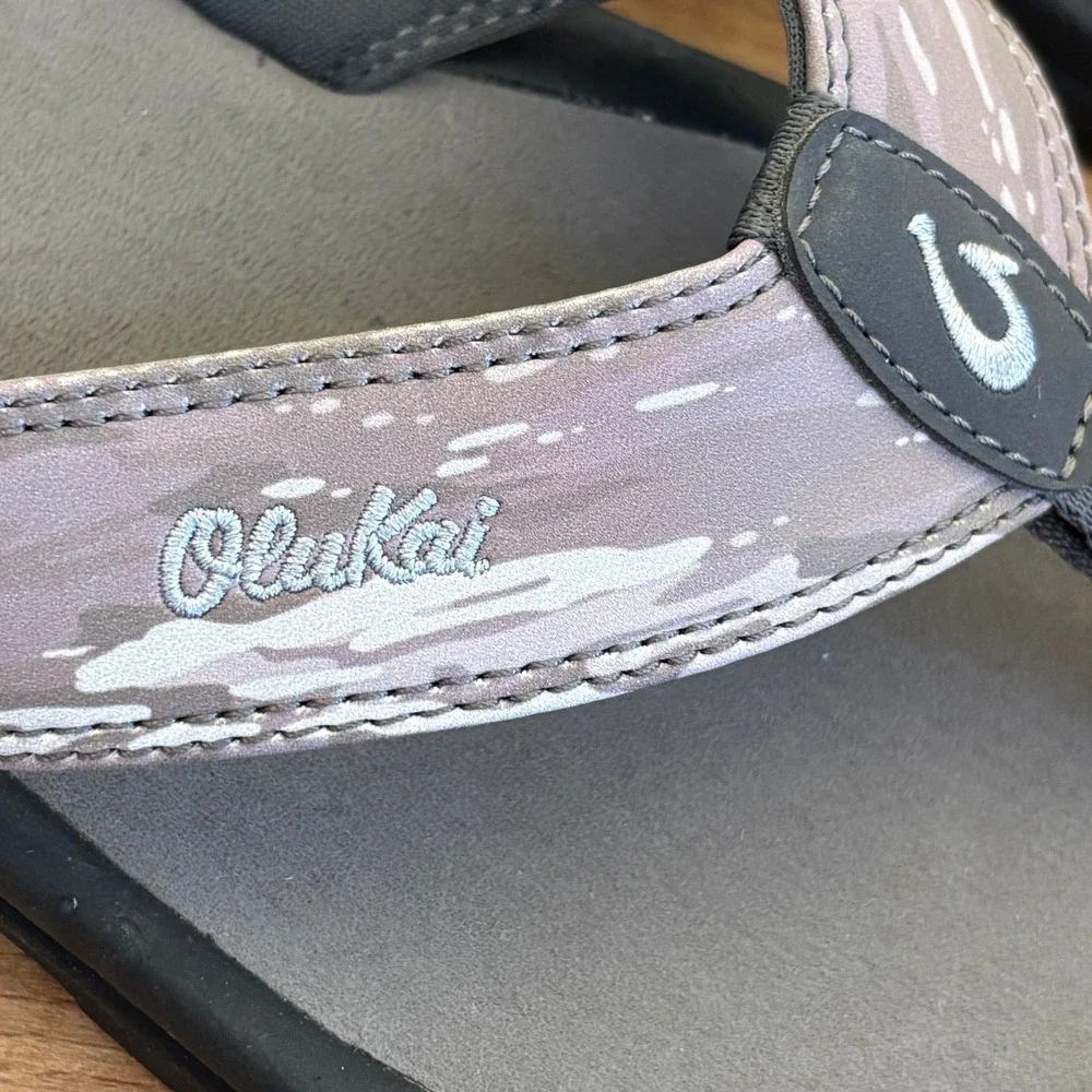 OLUKAI Ohana Pa'i Beach Sandals Pavement/Wai Camo Men Size 8 Summer Comfort Pool